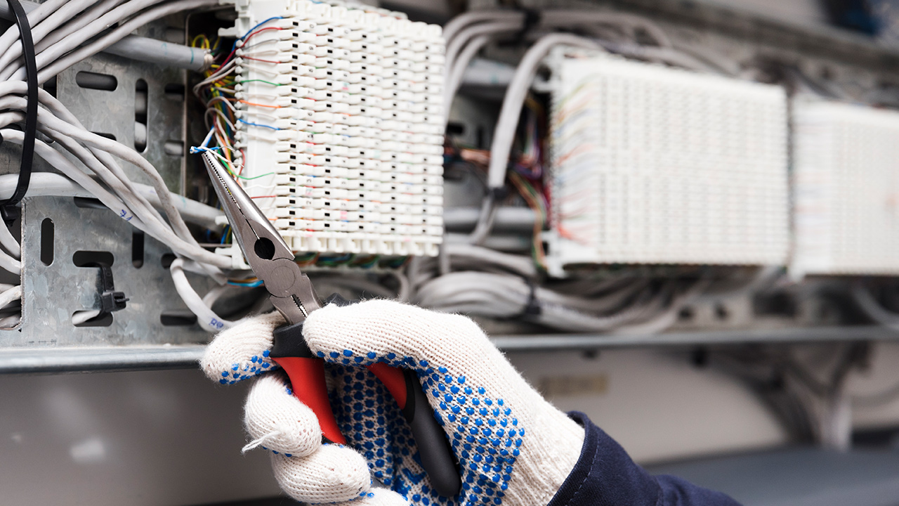 Go to electrician school to start your business as an electrician